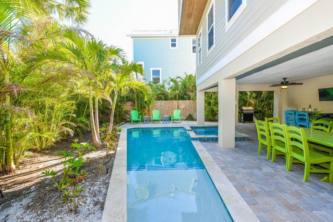 Nautical Tides Villa Брейдентон Бийч Екстериор снимка